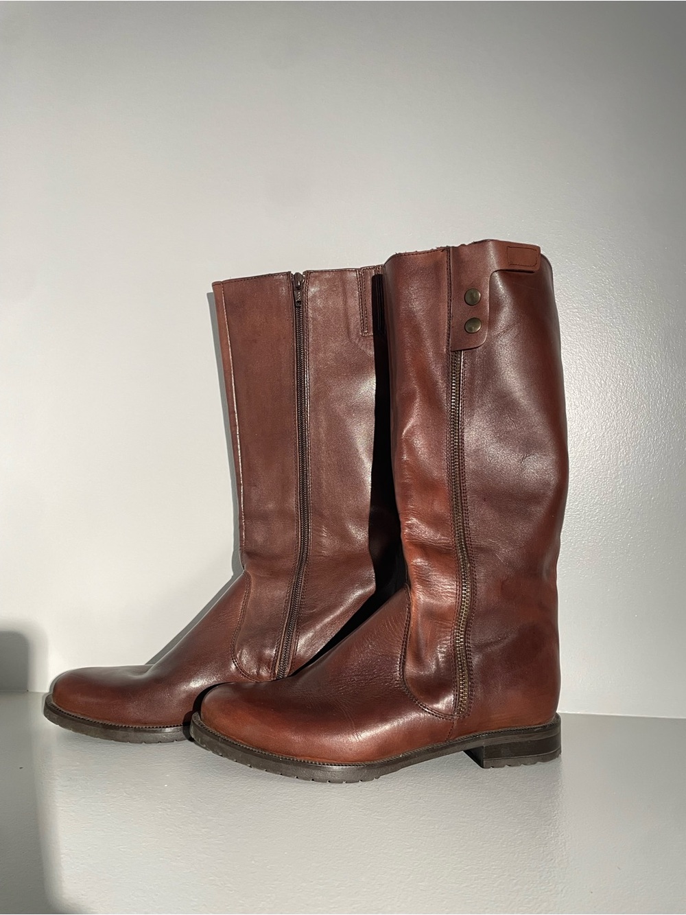 LE CHÂTEAU Italian Design Cognac Leather Tall Riding Boots